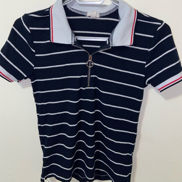 !!!BUNDLE!!! Ardene t-shirt and pants bundle - Picture 3 of 5